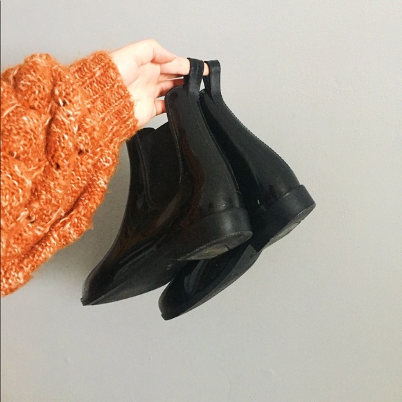 Glossy Chelsea Booties - Picture 3 of 4